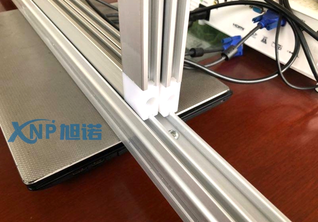 工業鋁型材機柜柜門如何安裝導軌.jpg 工業鋁型材機柜柜門如何安裝導軌.jpg