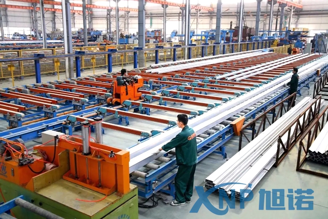 工業鋁型材加工廠擠壓方法.jpg 工業鋁型材加工廠擠壓方法.jpg