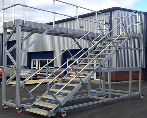 鋁型材工業(yè)踏步走臺(tái)