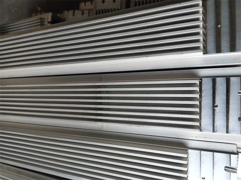 非標(biāo)異形材定做